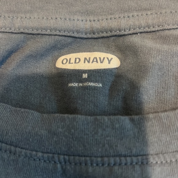 Old Navy Cropped Sleeveless Shirt - Picture 3 of 3